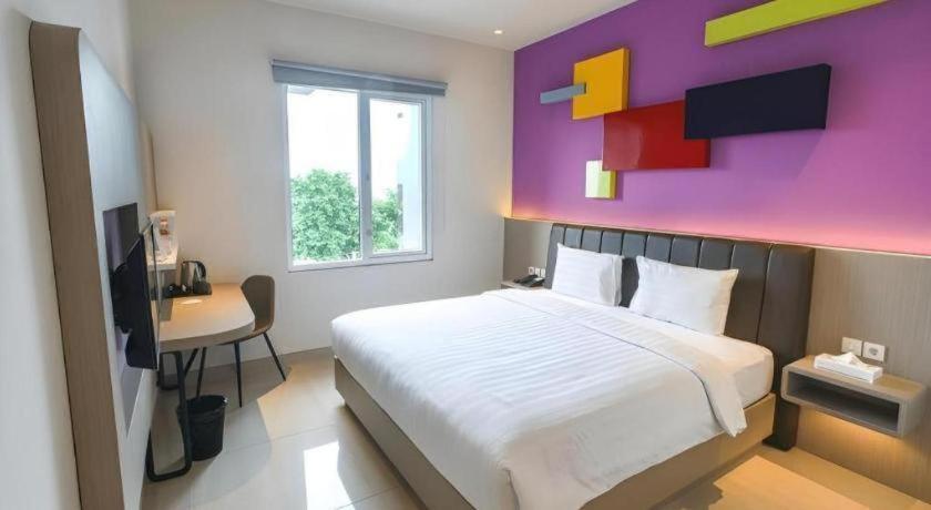 Zoom Dharmahusada Hotel Surabaja Zewnętrze zdjęcie